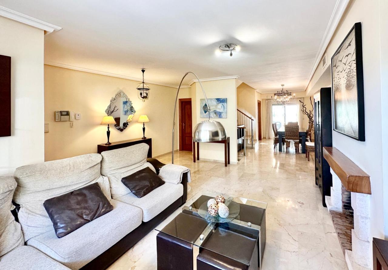 El Arenal Townhouse By The Beach With Swimming Pool - Eaw Homes Марбелья Экстерьер фото