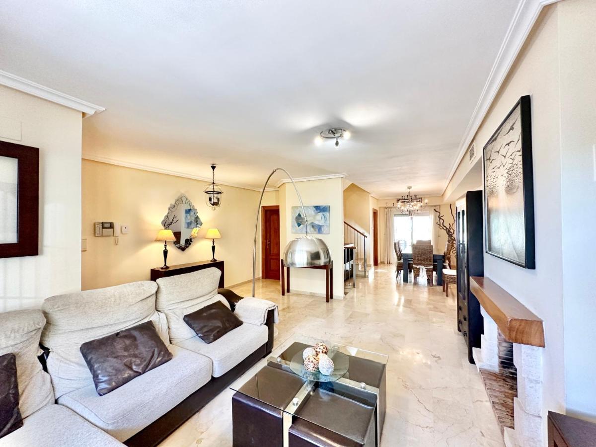 El Arenal Townhouse By The Beach With Swimming Pool - Eaw Homes Марбелья Экстерьер фото