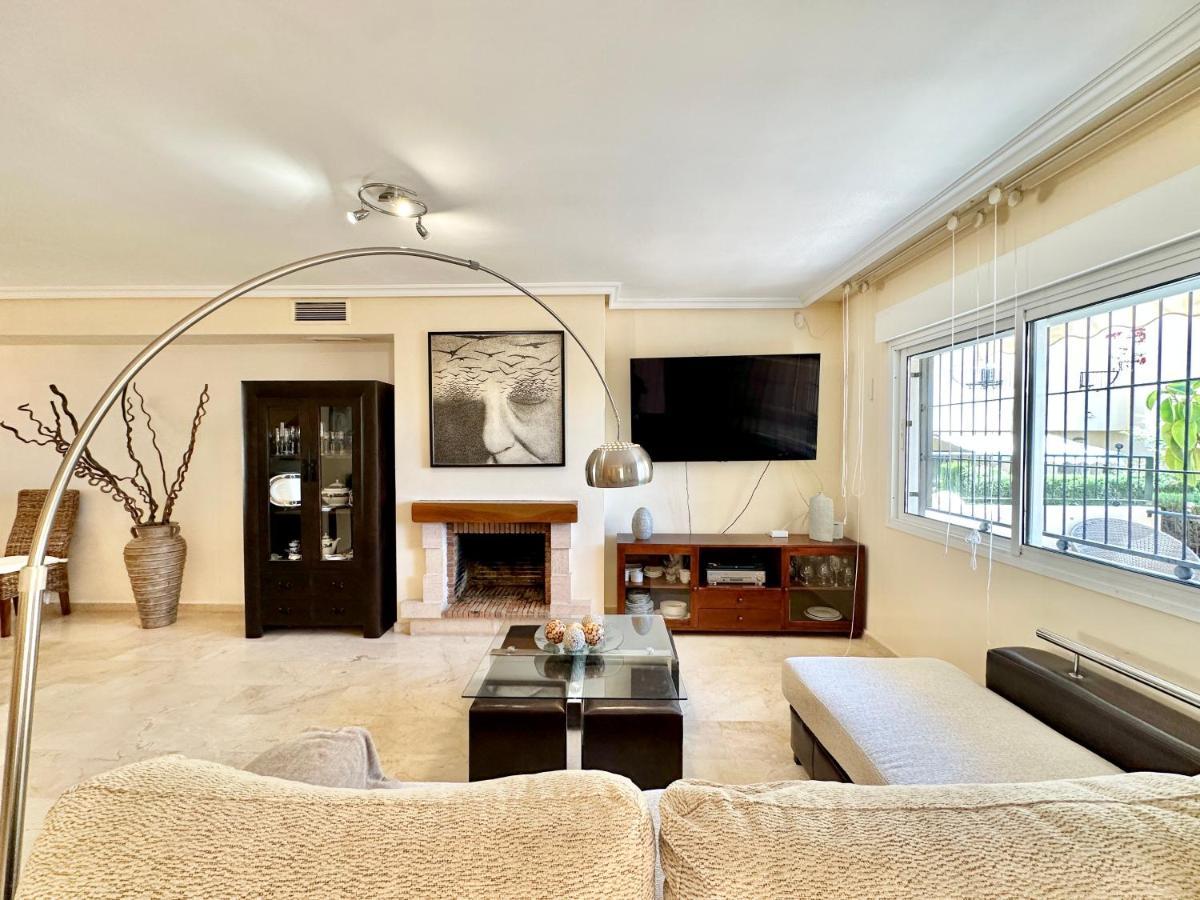 El Arenal Townhouse By The Beach With Swimming Pool - Eaw Homes Марбелья Экстерьер фото